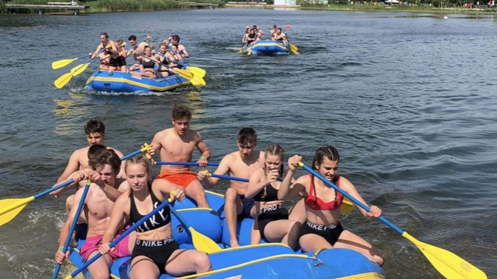 Der Besondere Wettkampf, bei dem in Achter-Teams mit dem Schlauchboot gepaddelt, geschwommen und gelaufen werden musste, ist immer eine Mordsgaudi. Foto: privat