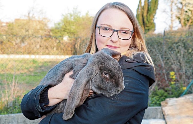 Marie Zwiefelhofer und ihr Dumbo verbindet eine ganz besondere Liebe. Fotos: Gergen