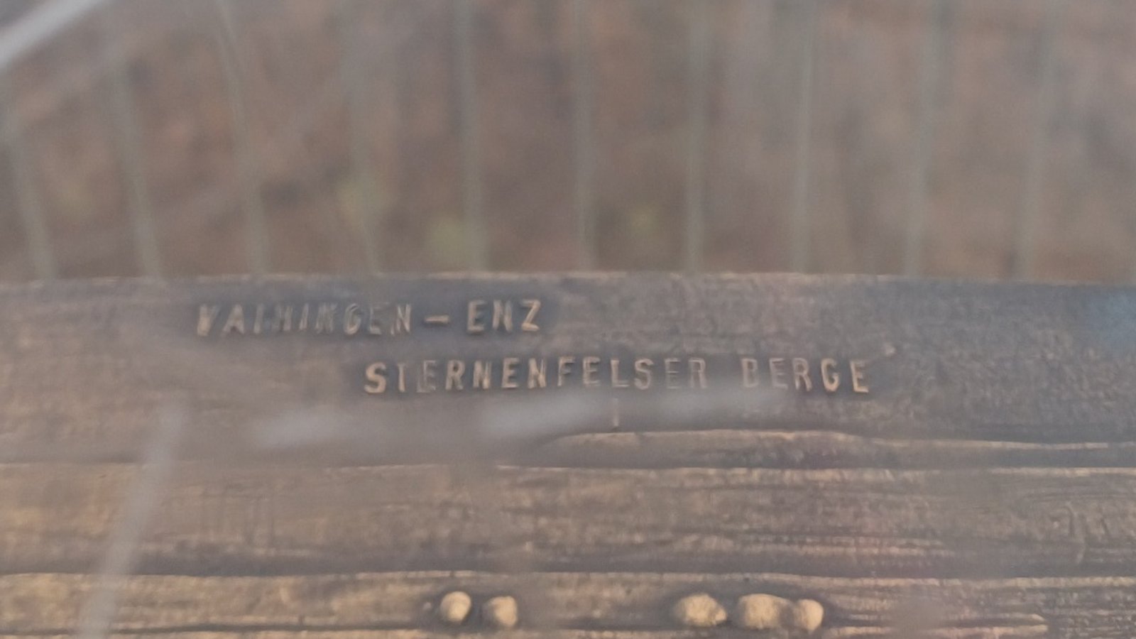 Auf der Aussichtsplattform des Stuttgarter Fernsehturms erfährt man, dass Vaihingen-Enz hinter den Sternenfelser Bergen liegt ... das ist eine neue Erkenntnis.  Foto: Rücker