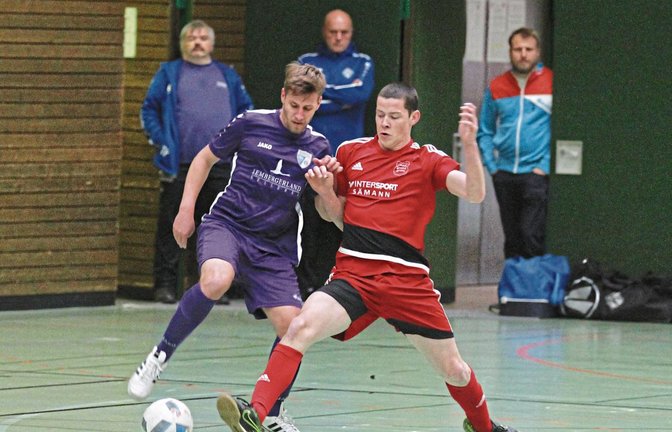 Spielten 2020 in der gleichen Gruppe: Marcus Deffner von der SGM Roßwag/Mühlhausen (links) und Großglattbachs Patrick Beißer. Foto: Nachreiner