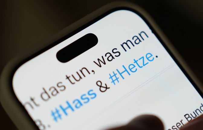 Bei den meisten Beschwerden aus Deutschland geht es um Beiträge auf Instagram, Facebook oder TikTok. (Symbolbild)<span class='image-autor'>Foto: Marcus Brandt/dpa</span>