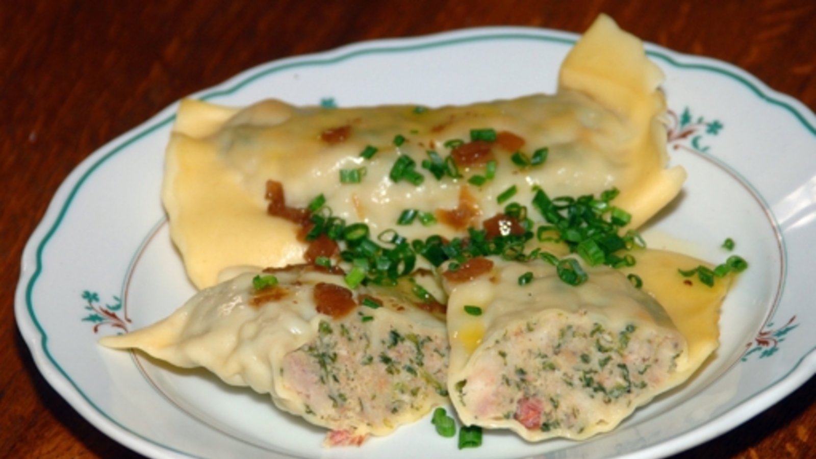 Maultaschen, im schwäbischen Dialekt auch „Herrgottsbscheißerle“ genannt, haben im Schwabenland Tradition.Foto: dpa Maultaschen, im schwäbischen Dialekt auch „Herrgottsbscheißerle“ genannt, haben im Schwabenland Tradition.Foto: dpa