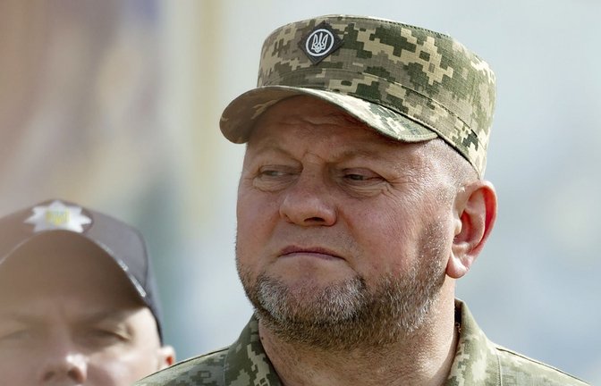 Walerij Saluschnyj ist beliebt in der Armee.<span class='image-autor'>Foto: dpa/Uncredited</span>