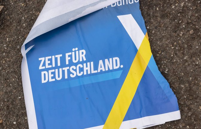 Plakate der AfD werden häufig zerstört.<span class='image-autor'>Foto: imago/Arnulf Hettrich</span>