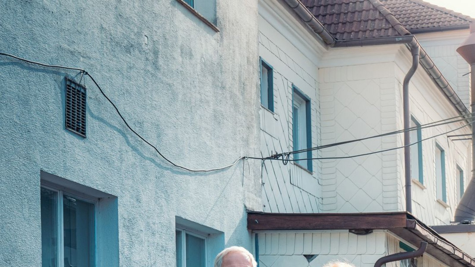 Von links: Yacouba Diabate (Rolle: Oki Okotho Sialo), Emre Cakir (Rolle: Araz Barzani), Harald Krassnitzer (Rolle: Moritz Eisner), Adele Neuhauser (Rolle: Bibi Fellner), Augustin Groz (Rolle: Simon Rechnik).Foto: ORF/Petro Domenigg