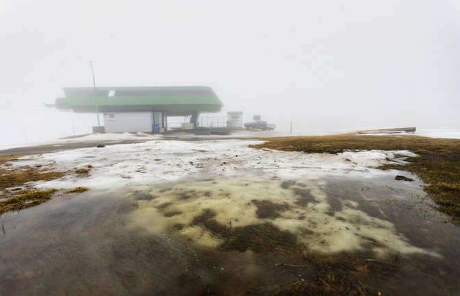Tauwetter lässt am Feldberg, dem höchsten Berg in Baden-Württemberg die letzten Schneereste verschwinden.<span class='image-autor'>Foto: dpa/Philipp von Ditfurth</span>