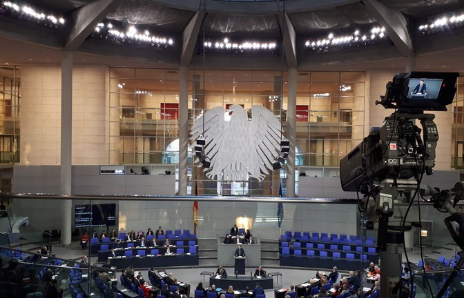 Die Abstimmung im Bundestag kann live mitverfolgt werden.<span class='image-autor'>Foto: Matthias Wehnert / shutterstock.com</span>