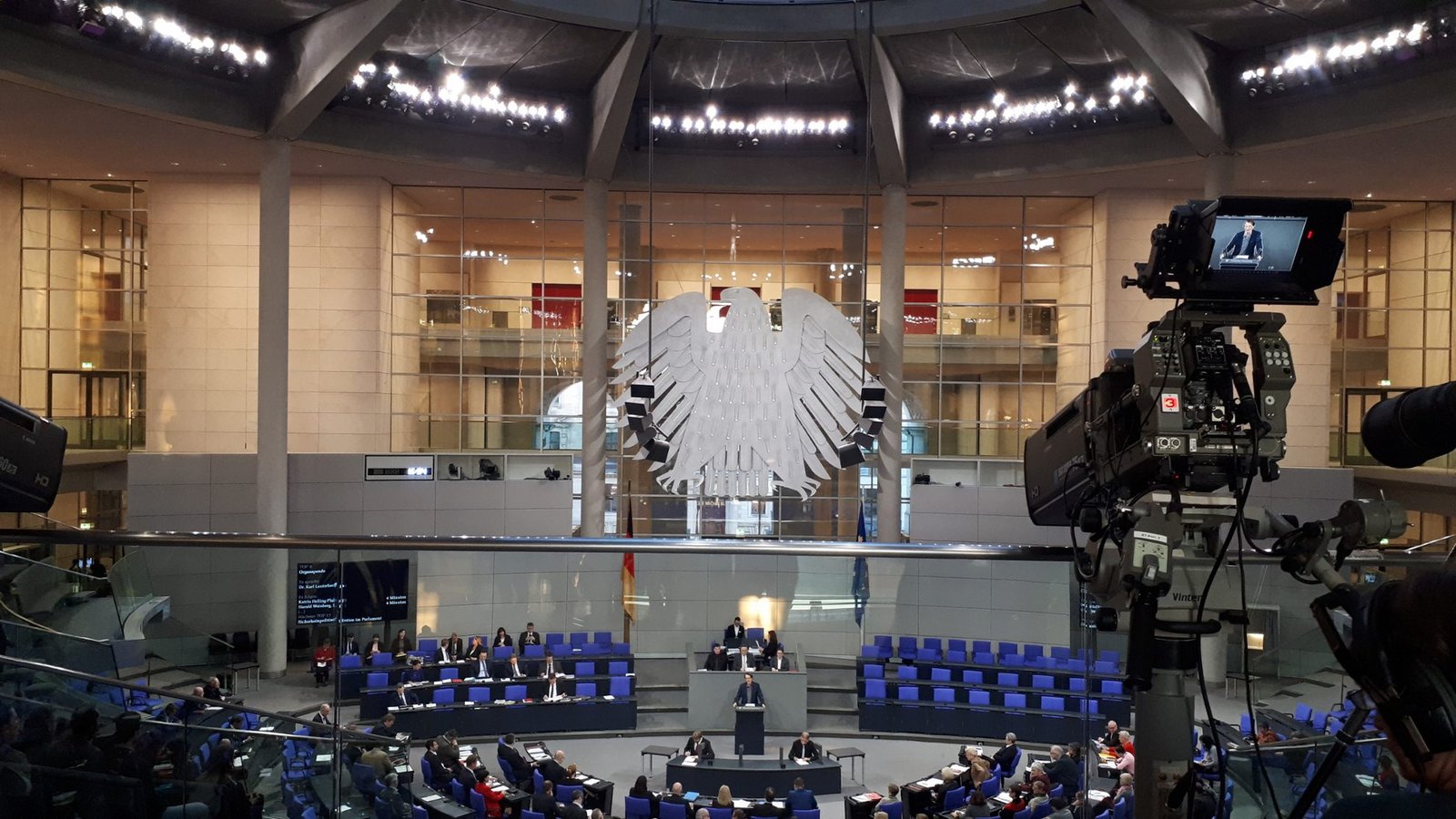 Die Abstimmung im Bundestag kann live mitverfolgt werden.Foto: Matthias Wehnert / shutterstock.com Die Abstimmung im Bundestag kann live mitverfolgt werden.Foto: Matthias Wehnert / shutterstock.com