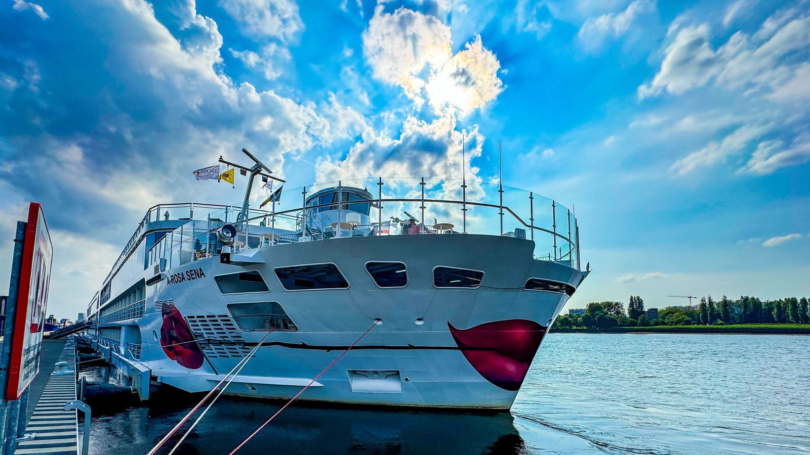 Die „A-Rosa Sena“ ist das größte Flusskreuzfahrtschiff EuropasFoto: Christoph Assies Die „A-Rosa Sena“ ist das größte Flusskreuzfahrtschiff EuropasFoto: Christoph Assies
