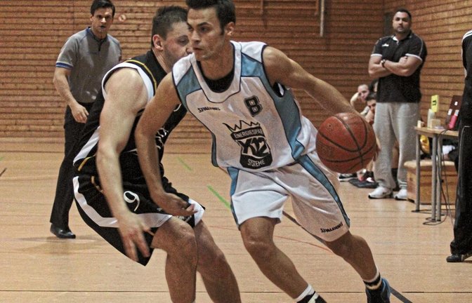 In der Saison 2013/2014 hat Chris Pichl (rechts) zuletzt das Trikot der BSG Vaihingen/Sachsenheim getragen. Nach Stationen bei der BG Tamm/Bietigheim und den Kirchheim Knights ist der Vaihinger wieder zurück an der Enz. Foto: Archiv/Nachreiner