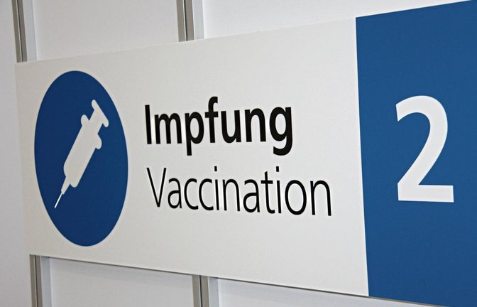 Impftermine: Nach dem ersten erfolgreichen Anruf auf die Warteliste. Foto: LE