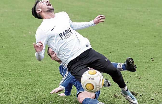 Beim TSV Enzweihingen mit seinem Regisseur Cihat Aytac (vorne) läuft es noch nicht rund. Foto: Simecek