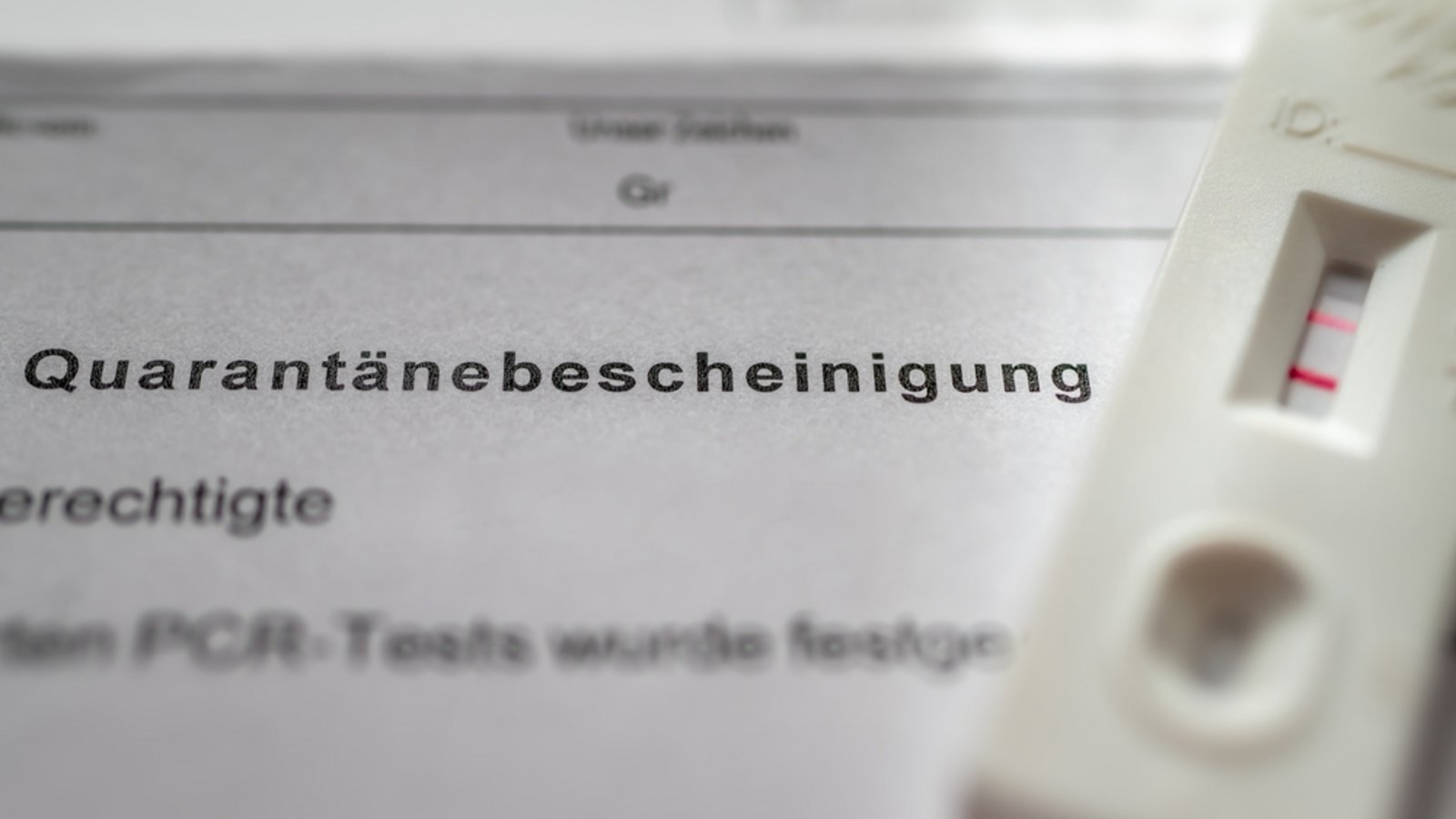 Geht es auch ohne PCR-Test?Foto: Ralf Geithe / shutterstock.com Geht es auch ohne PCR-Test?Foto: Ralf Geithe / shutterstock.com
