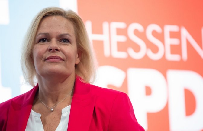 Bundesinnenministerin Nancy Faeser steht als Spitzenkandidatin der SPD für die hessische Landtagswahl am 8. Oktober bereit.<span class='image-autor'>Foto: Swen Pförtner/dpa</span>