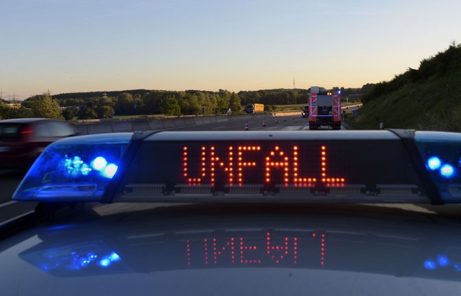 Die A8 in Richtung Karlsruhe musste nach dem Unfall bis 16 Uhr teilweise gesperrt werden.<span class='image-autor'>Foto: picture alliance/Stefan Puchner</span>