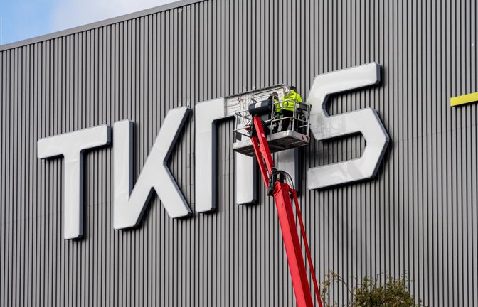 Nach dem Börsendebüt im Oktober hat die TKMS-Aktie massiv an Wert verloren. Welche Faktoren den Kurs belasten, welche Chancen es jetzt gibt und was Anleger wissen sollten.<span class='image-autor'>Foto: IMAGO / penofoto</span>