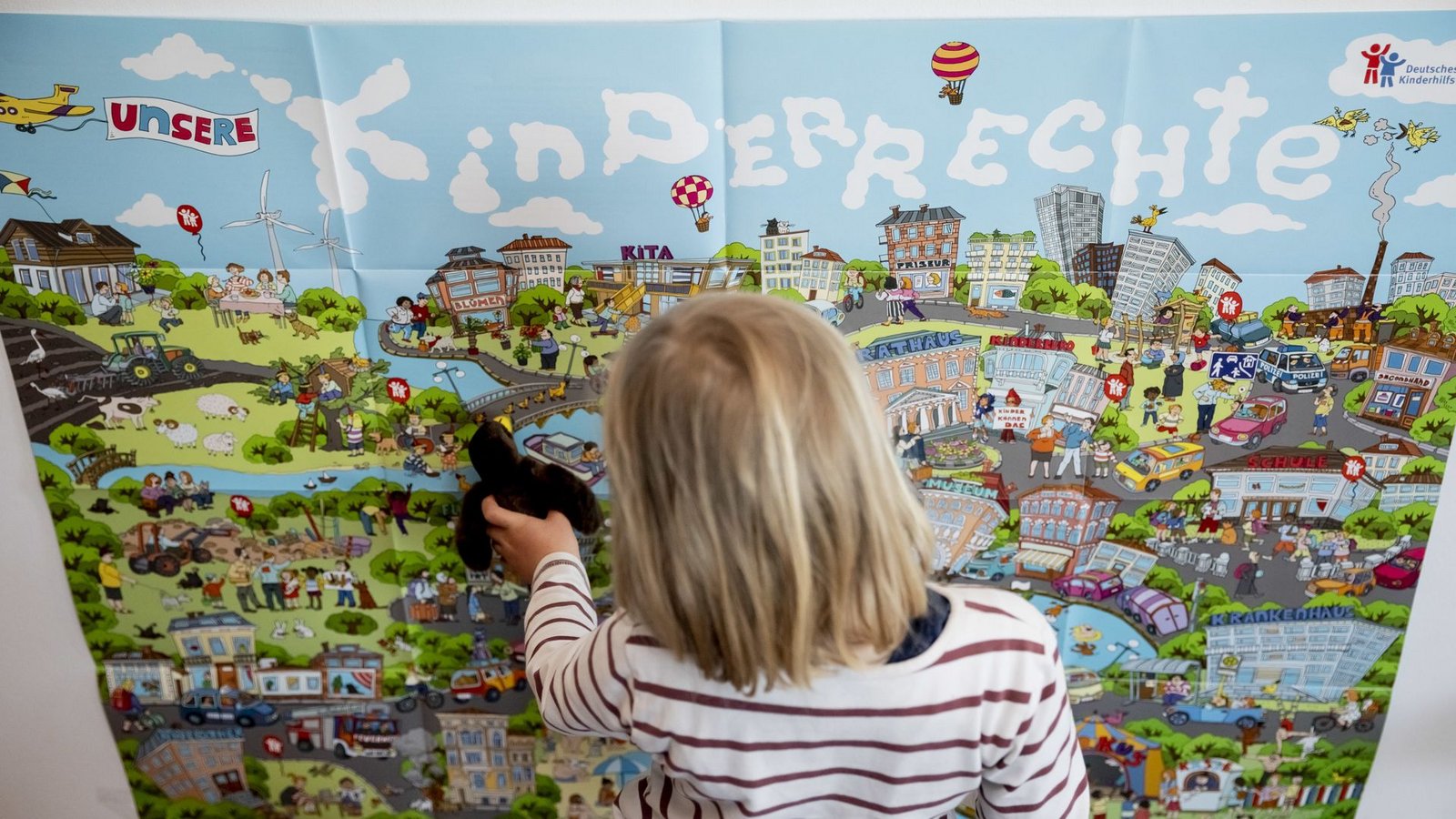 Mehr als 300 Millionen Kinder und Jugendliche wurden laut einer Studie der Universität Edinburgh 2023 online sexuell ausgebeutet.Foto: dpa/Christoph Soeder Mehr als 300 Millionen Kinder und Jugendliche wurden laut einer Studie der Universität Edinburgh 2023 online sexuell ausgebeutet.Foto: dpa/Christoph Soeder