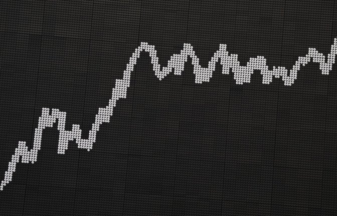 Aktienchart an der Frankfurter Börse<span class='image-autor'>Foto: dpa/Arne Dedert</span>