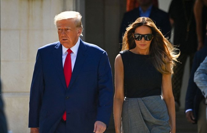 Er rührt die Werbetrommel, aber sie hält sich zurück: Donald und Melania Trump.<span class='image-autor'>Foto: AFP/Eva Marie Uzcategui</span>