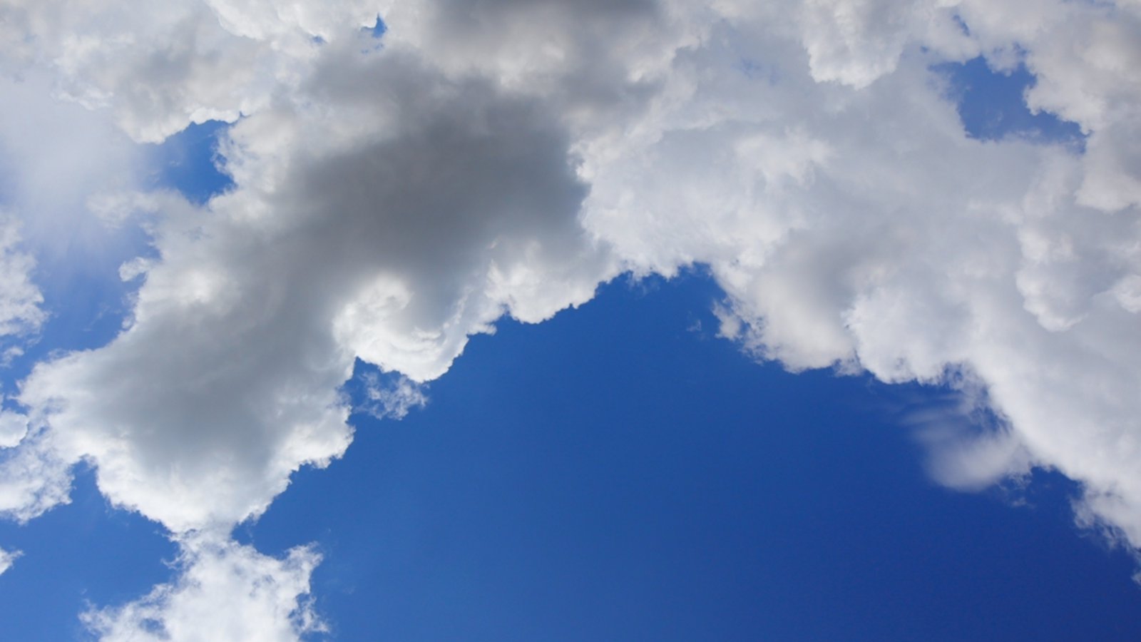 Klart der Himmel diese Woche wieder auf?Foto: Jure Divich / shutterstock.com Klart der Himmel diese Woche wieder auf?Foto: Jure Divich / shutterstock.com