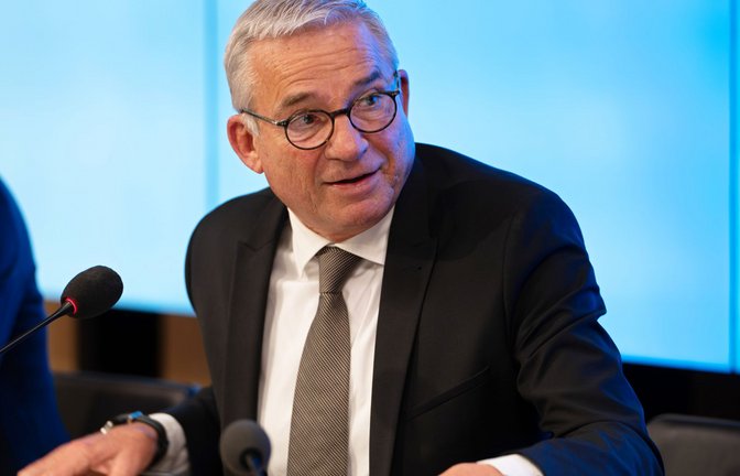 Der Innenminister präsentiert die Statistik für 2024.<span class='image-autor'>Foto: dpa/Markus Lenhardt</span>
