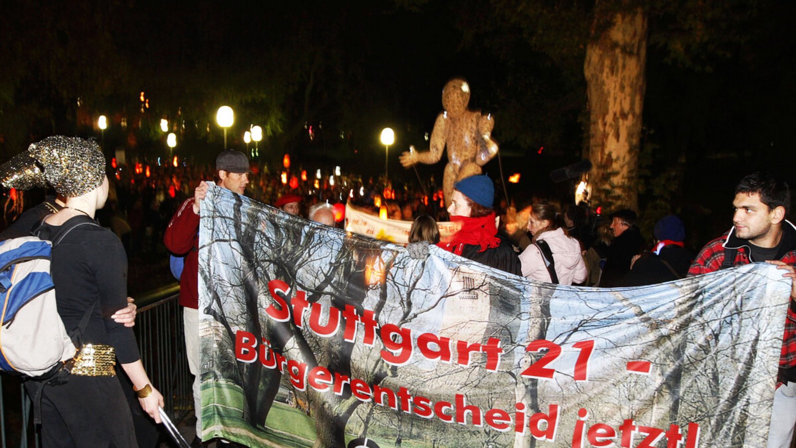 Schon 2007 wurden Unterschriften für einen Bürgerentscheid gesammelt, um den Tiefbahnhof zu verhindern.Foto: Horst Rudel Schon 2007 wurden Unterschriften für einen Bürgerentscheid gesammelt, um den Tiefbahnhof zu verhindern.Foto: Horst Rudel