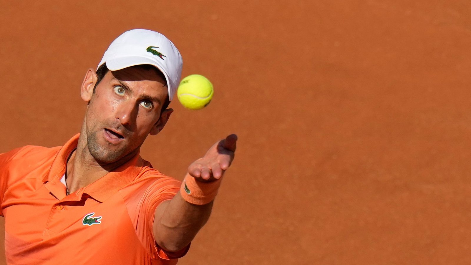 Der Serbe Novak Djokovic gewann in Rom.Foto: Alessandra Tarantino/AP/dpa