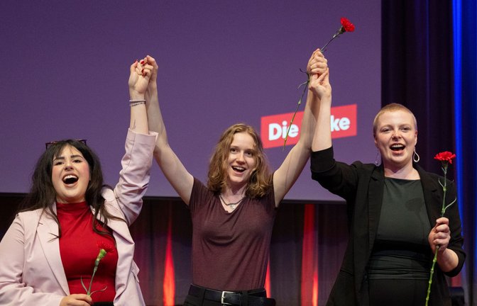 Das Spitzentrio der Linken: Mersedeh Ghazaei, Amelie Vollmer, Kim Bohnen (von links).<span class='image-autor'>Foto: Marijan Murat/dpa</span>