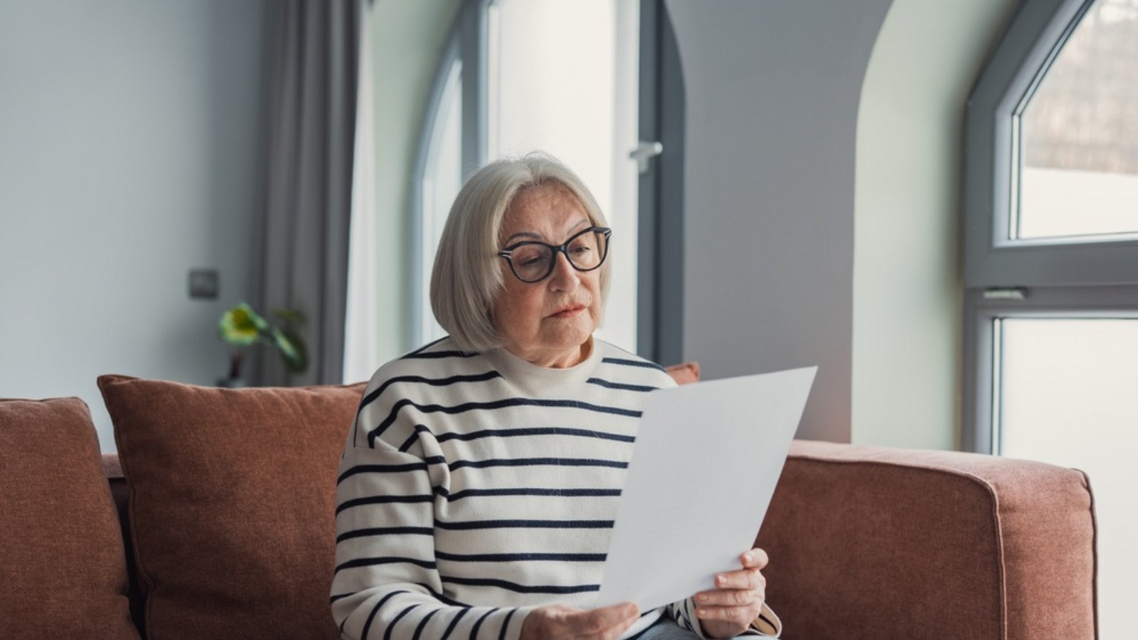 Die Zukunft der "Rente mit 63" ist offen: Die Rentenkommission empfiehlt einschneidende Änderungen, doch wann sie kommen und wen sie zuerst treffen würden, ist politisch noch nicht entschieden.Foto: PerfectWave / Shutterstock.com