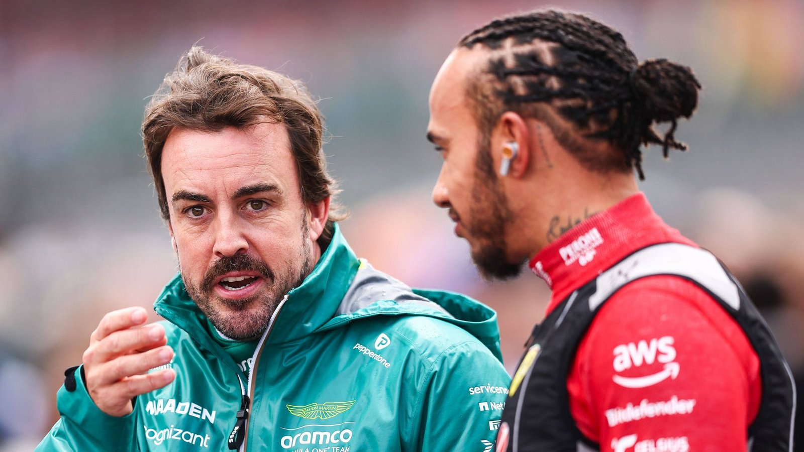 Zwei Große des PS-Sports: Fernando Alonso (li.) und Lewis HamiltonFoto: IMAGO/PsnewZ