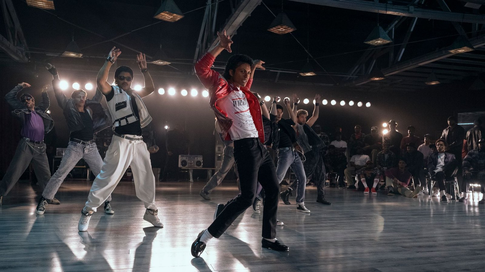 Jaafar Jackson spielt in seiner ersten Filmrolle den "King of Pop" - seinen Onkel Michael Jackson.Foto: Glen Wilson/UPI - Lionsgate/dpa