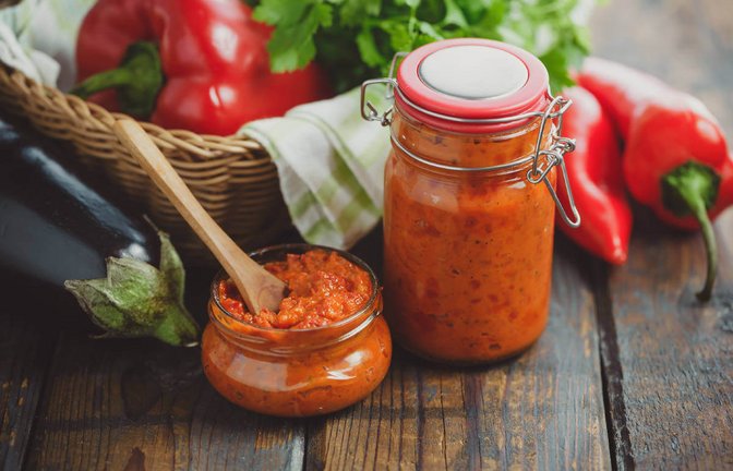 In der Küche ist Ajvar vielseitig einsetzbar. Die 9 besten Alternativen für Ajvar zeigen wir Ihnen hier im Überblick.<span class='image-autor'>Foto: Melica / Shutterstock.com</span>