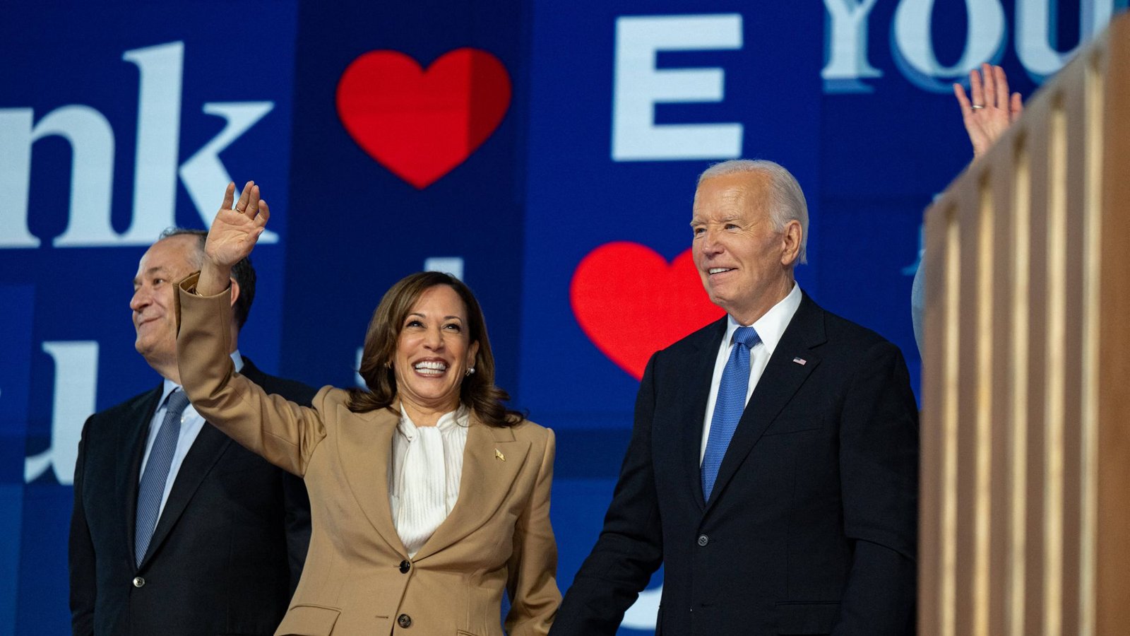 Der viertägige Parteitag der Demokraten, die Democratic National Convention (DNC), begann an diesem Montag mit einem Auftritt von Joe Biden und Kamala Harris.Foto: IMAGO/ABACAPRESS/IMAGO/Pool/ABACA Der viertägige Parteitag der Demokraten, die Democratic National Convention (DNC), begann an diesem Montag mit einem Auftritt von Joe Biden und Kamala Harris.Foto: IMAGO/ABACAPRESS/IMAGO/Pool/ABACA