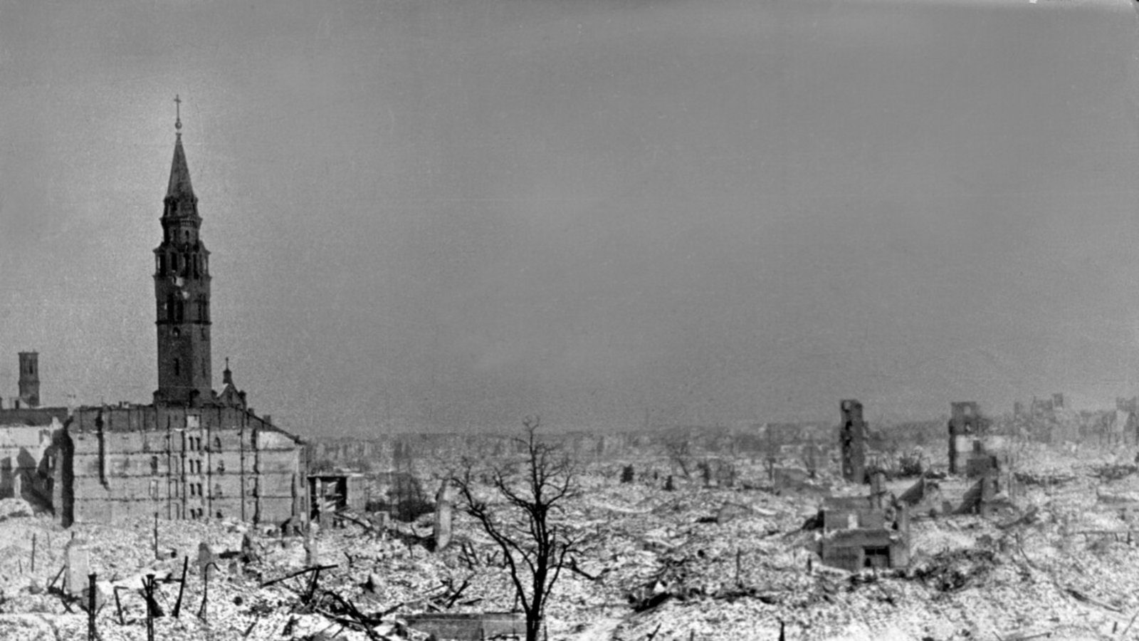 Das zerstörte Warschau im November 1944.Foto: dpa/EPU CAF