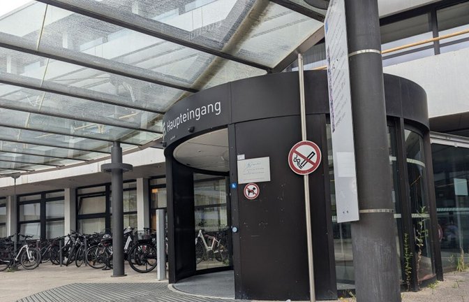 Blumen für die Oberärztin<span class='image-autor'>Foto: Bäßler</span>