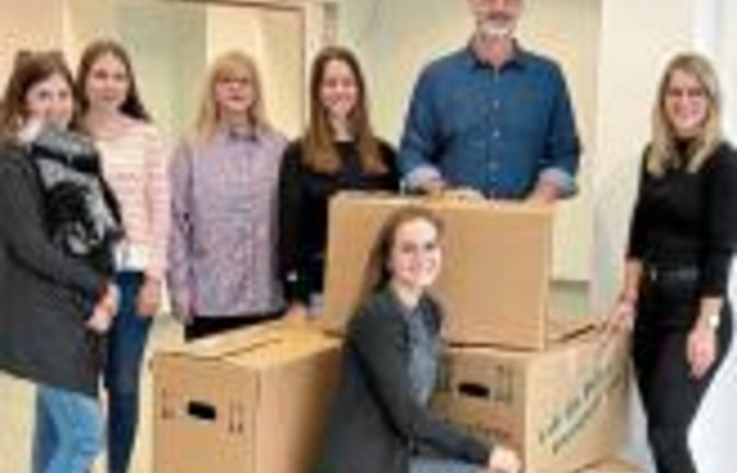 Die Mitarbeiter der Behörde packen derzeit die Kartons für den Umzug. Foto: LE