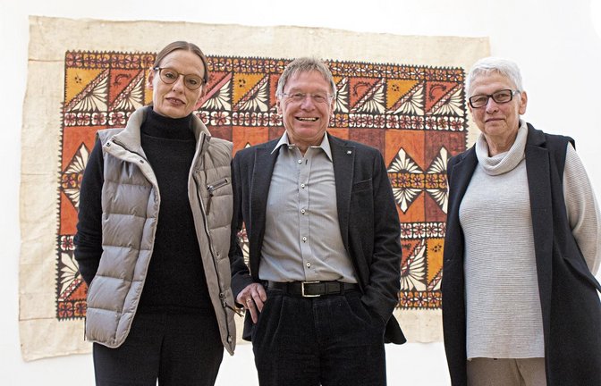 Valeria Waibel (links), Peter Klein und Dr. Ingrid Heermann freuen sich auf viele Besucher ihrer jüngsten Ausstellung.  Fotos: Friedrich