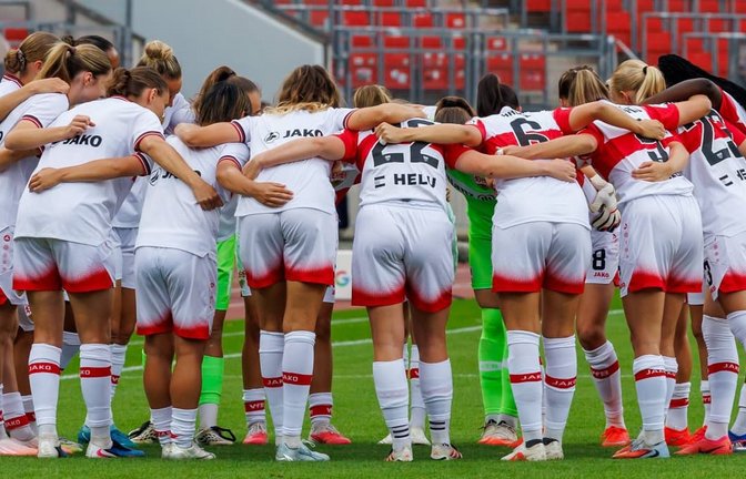 Der Zusammenhalt ist eine große Stärke der VfB-Frauen.<span class='image-autor'>IMAGO/Zink</span>