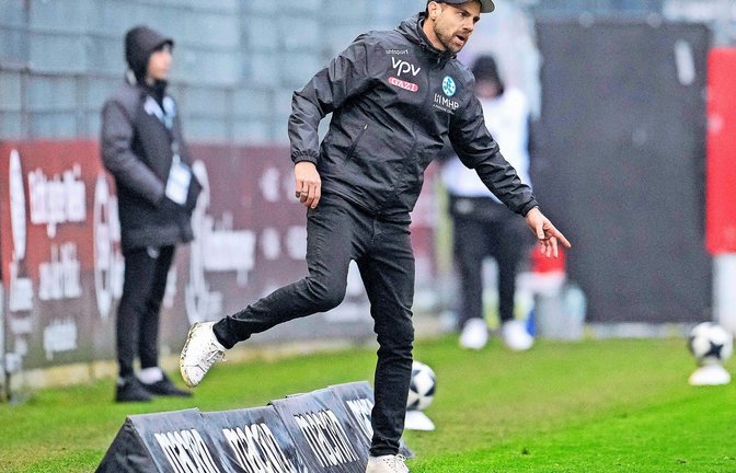 Kickers-Trainer Marco Wildersinn denkt Schritt für Schritt.<span class='image-autor'>Foto: IMAGO/foto2press</span>