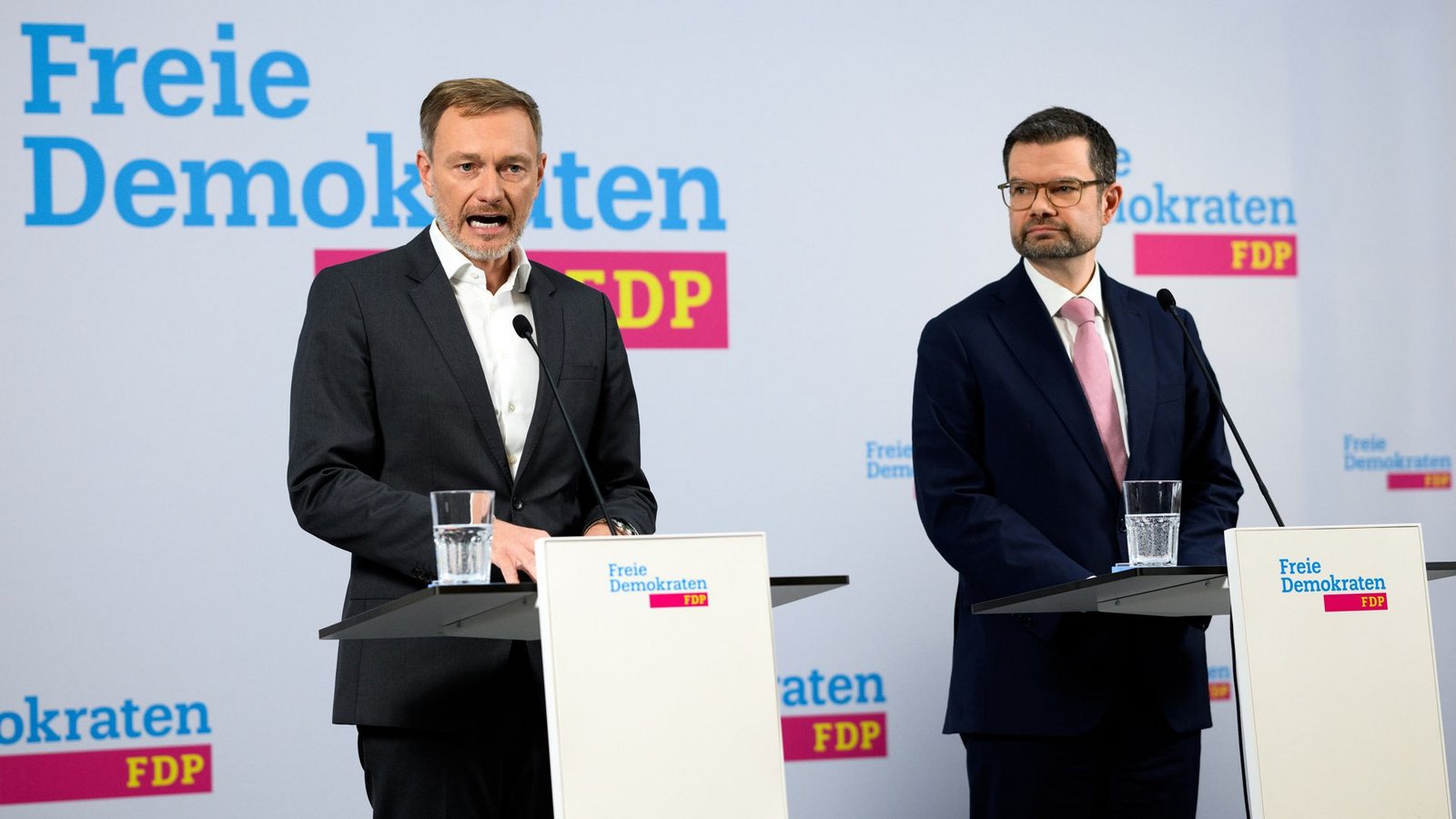 FDP-Chef Lindner und der neue Generalsekretär Buschmann äußerten sich am Montag. (Symbolbild)Foto: dpa/Bernd von Jutrczenka
