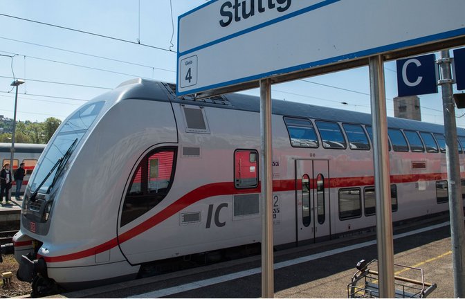 Die Doppelstock IC des Herstellers Bombardier machen auf der Strecke nach Singen und Zürich weiterhin Probleme.<span class='image-autor'>Foto: dpa</span>