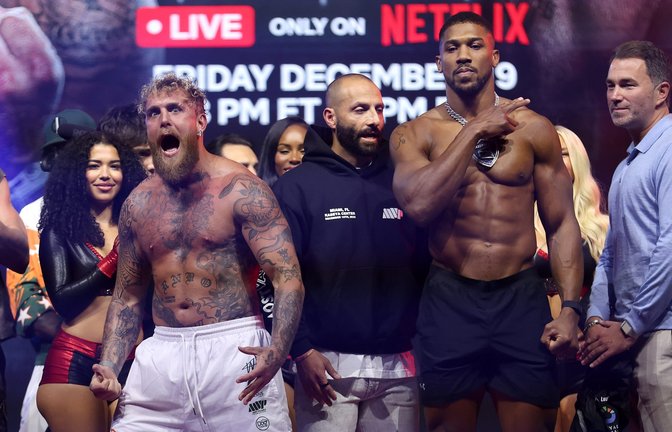 Jake Paul (l.) steigt gegen Anthony Joshua in den Ring.<span class='image-autor'>Foto: Getty Images for Netflix</span>