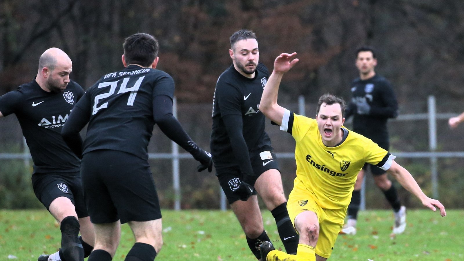 Der TSV Ensingen ist auf heimischem Rasen ins Straucheln gekommen und hat mit 1:4 gegen den VfR Sersheim verloren. Foto: Küppers Der TSV Ensingen ist auf heimischem Rasen ins Straucheln gekommen und hat mit 1:4 gegen den VfR Sersheim verloren. Foto: Küppers