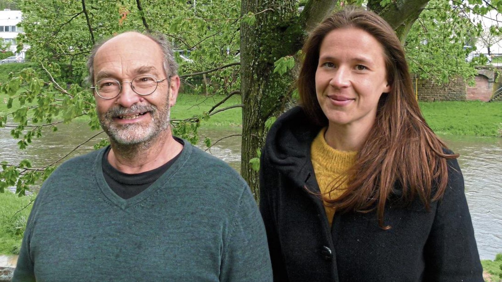 Die Biologin Anja Gellert unterstützt LEV-Geschäftsführer Thomas Köberle seit diesem Jahr beim Projekt „Biotopverbund“ und steht dafür nicht nur den Kommunen, sondern auch Landwirten, Vereinen, Verbänden und Privatpersonen für Fragen und Anliegen zur Verfügung. Foto: LE Die Biologin Anja Gellert unterstützt LEV-Geschäftsführer Thomas Köberle seit diesem Jahr beim Projekt „Biotopverbund“ und steht dafür nicht nur den Kommunen, sondern auch Landwirten, Vereinen, Verbänden und Privatpersonen für Fragen und Anliegen zur Verfügung. Foto: LE