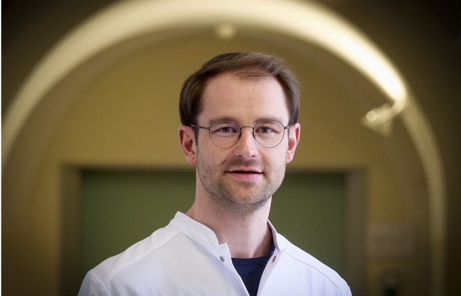 Der Arzt Johannes Mehne berichtet über seine Erlebnisse im Krankenhaus in der Coronapandemie.<span class='image-autor'>Foto: Simon Granville/Simon Granville</span>