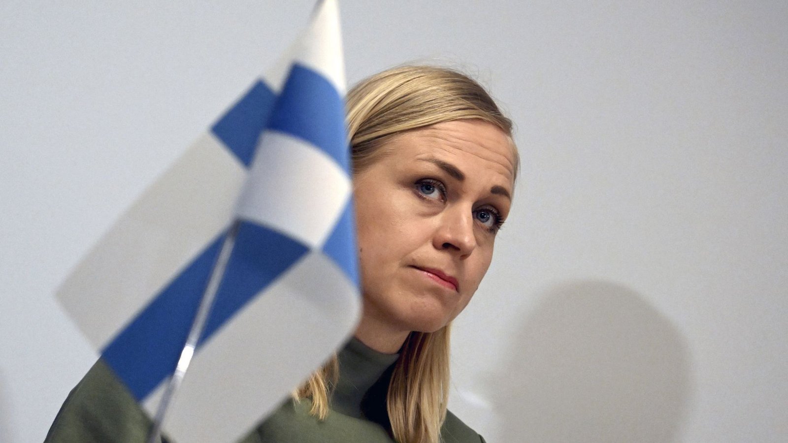Finnlands Außenministerin Elina Valtonen versucht, ihr Volk zu beruhigen.Foto: dpa/Jussi Nukari Finnlands Außenministerin Elina Valtonen versucht, ihr Volk zu beruhigen.Foto: dpa/Jussi Nukari