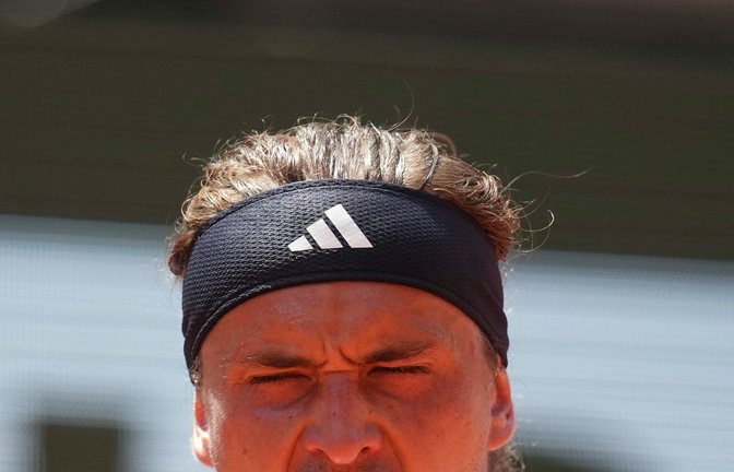 Die Emotionen müssen raus bei Alexander Zverev.<span class='image-autor'>Foto: Christophe Ena/AP/dpa</span>