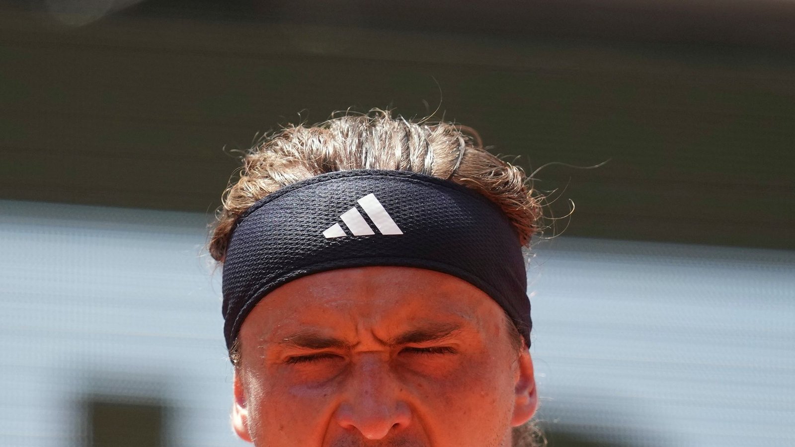 Die Emotionen müssen raus bei Alexander Zverev.Foto: Christophe Ena/AP/dpa Die Emotionen müssen raus bei Alexander Zverev.Foto: Christophe Ena/AP/dpa