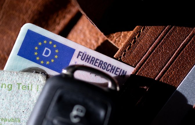 Das Europäische Parlament hat sich auf einen EU-weiten Führerscheinentzug geeinigt. (Symbolbild)<span class='image-autor'>Foto: dpa/Sven Hoppe</span>