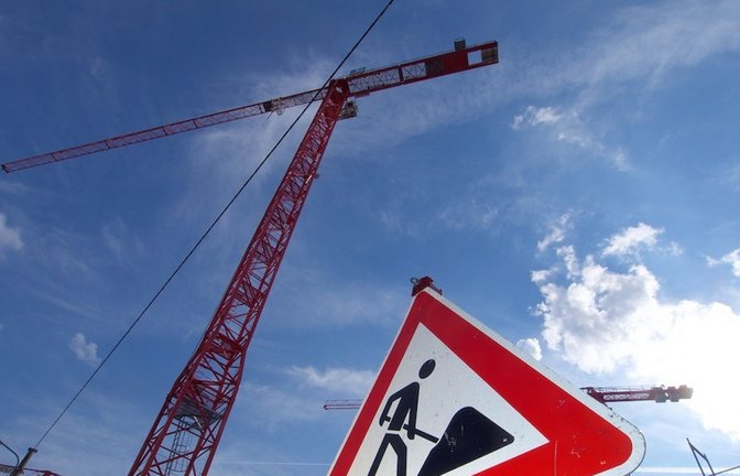 Die Baugenehmigungen sind zuletzt erneut eingebrochen.<span class='image-autor'>Foto: dpa/Carsten Hoefer</span>